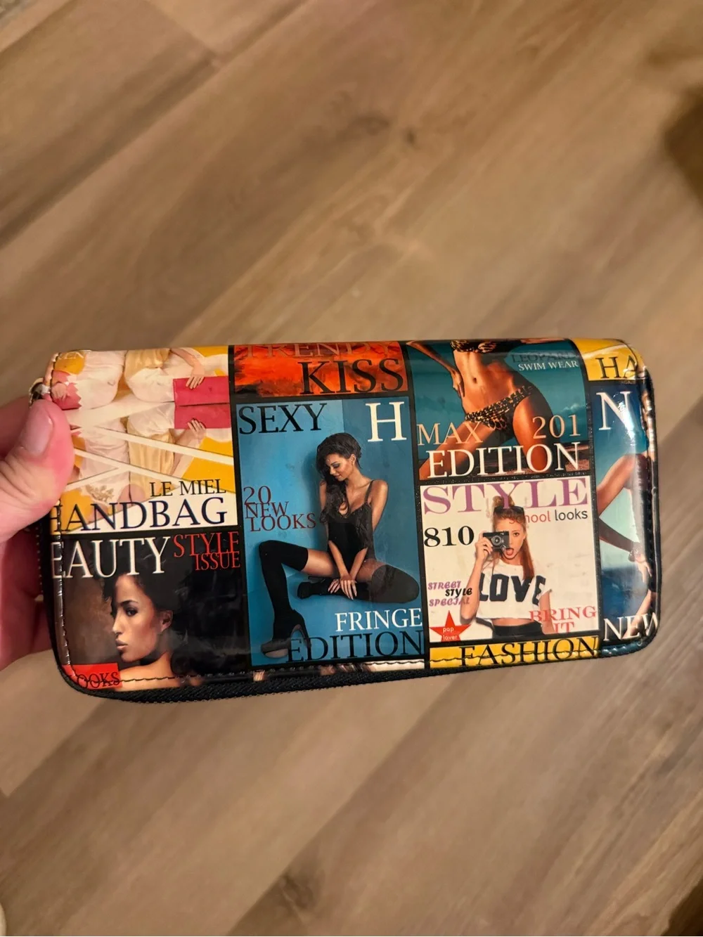 Fashion Magazine Print Zip Wallet - Multicolor